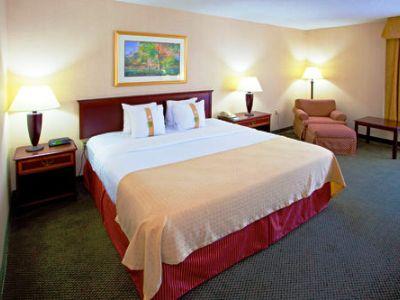 By Ihg Hotel 3*