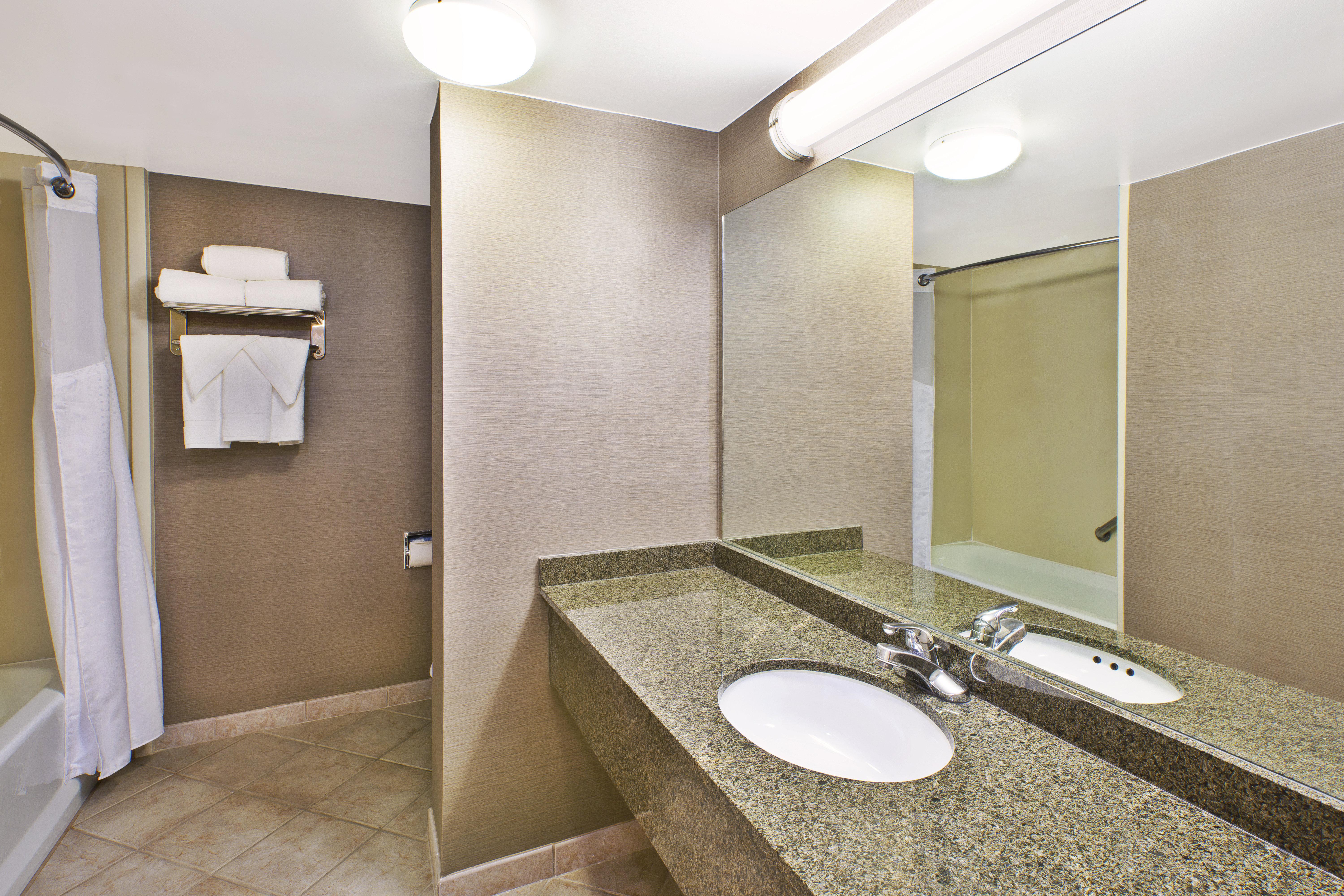 By Ihg 3* Gaithersburg