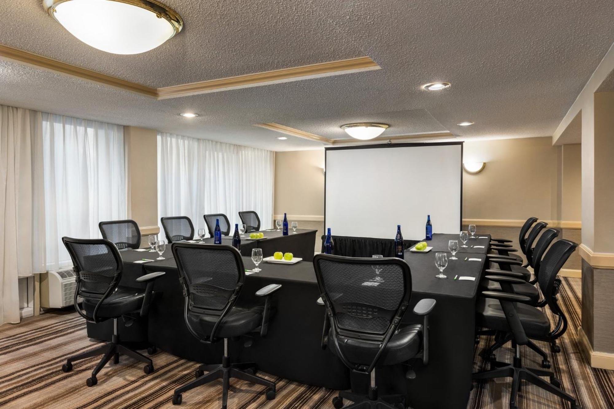 By Ihg