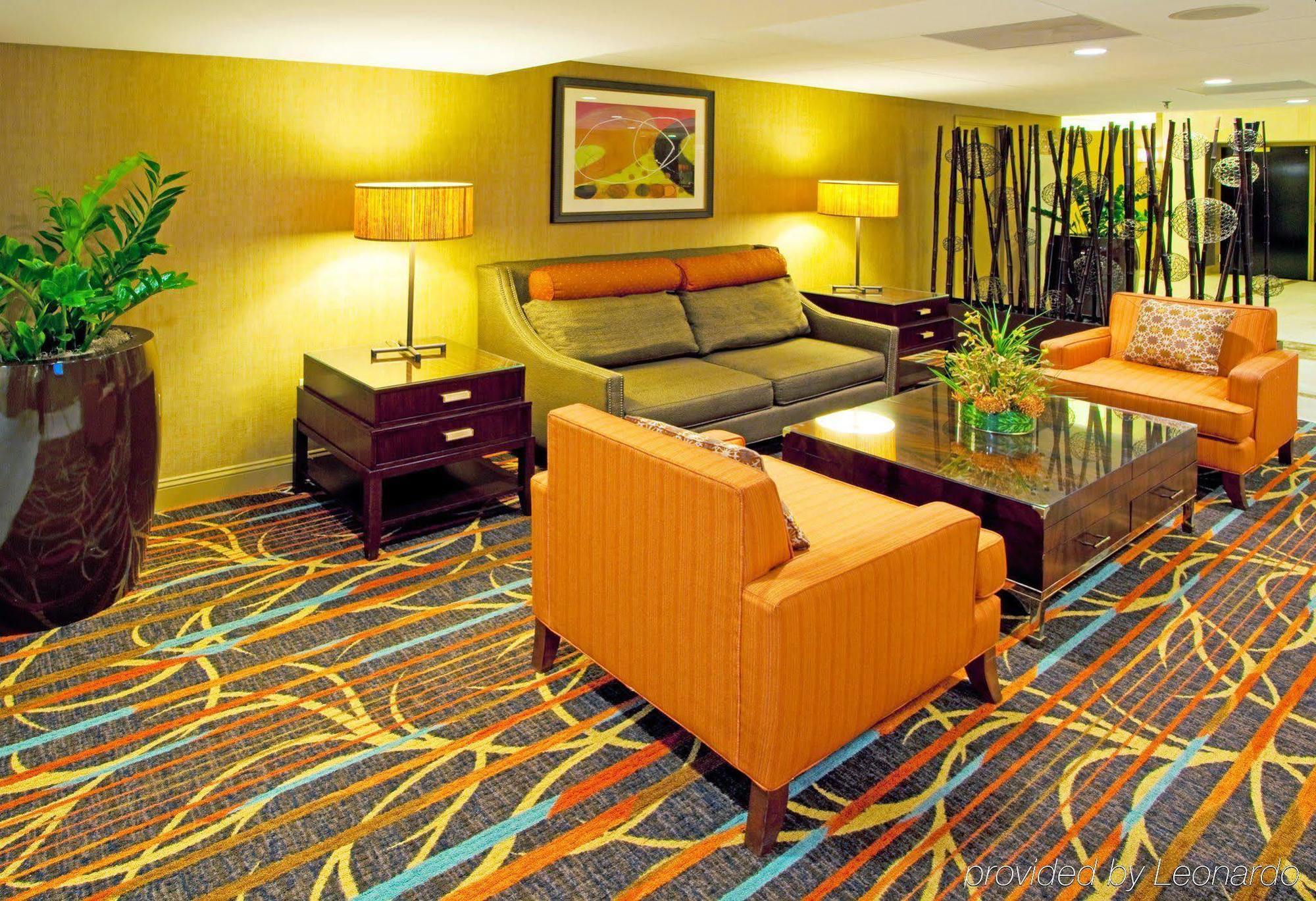 By Ihg