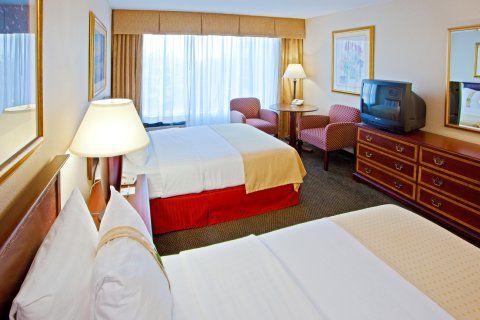 By Ihg 3* Gaithersburg